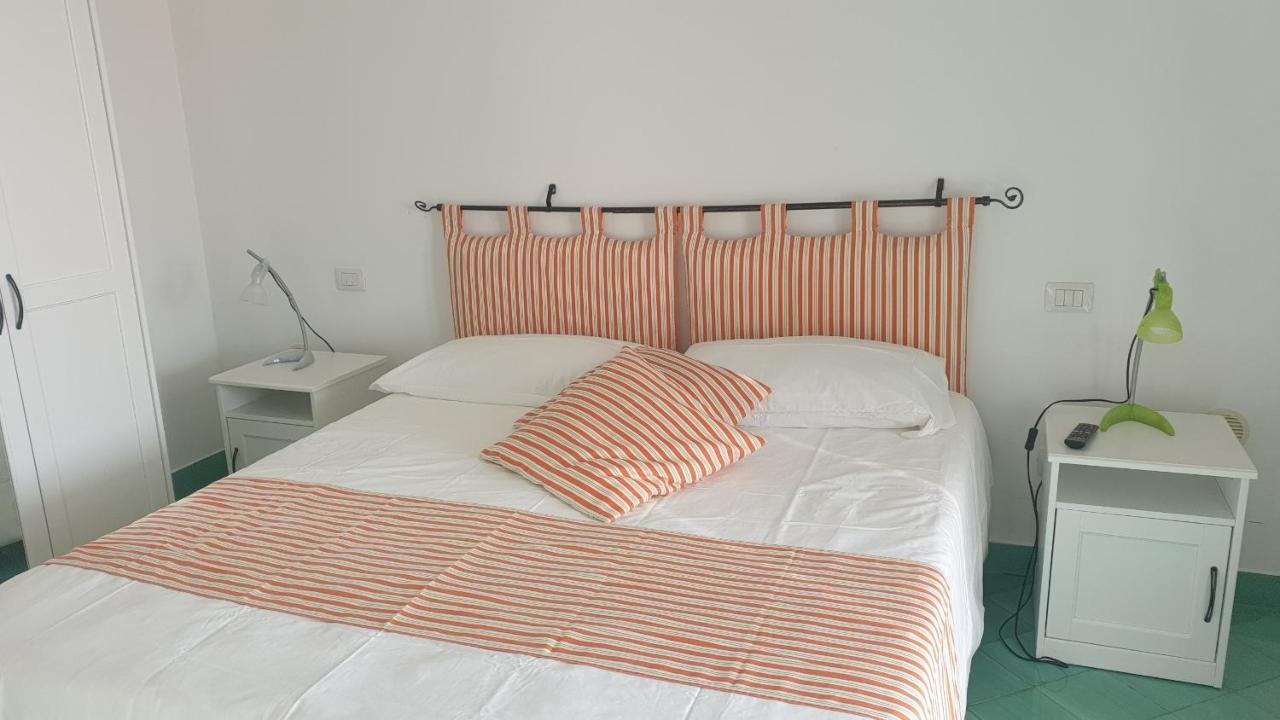 Casa Gabriella - Amalfi Coast - Free Parking - Full Sea View Villa Vietri Buitenkant foto