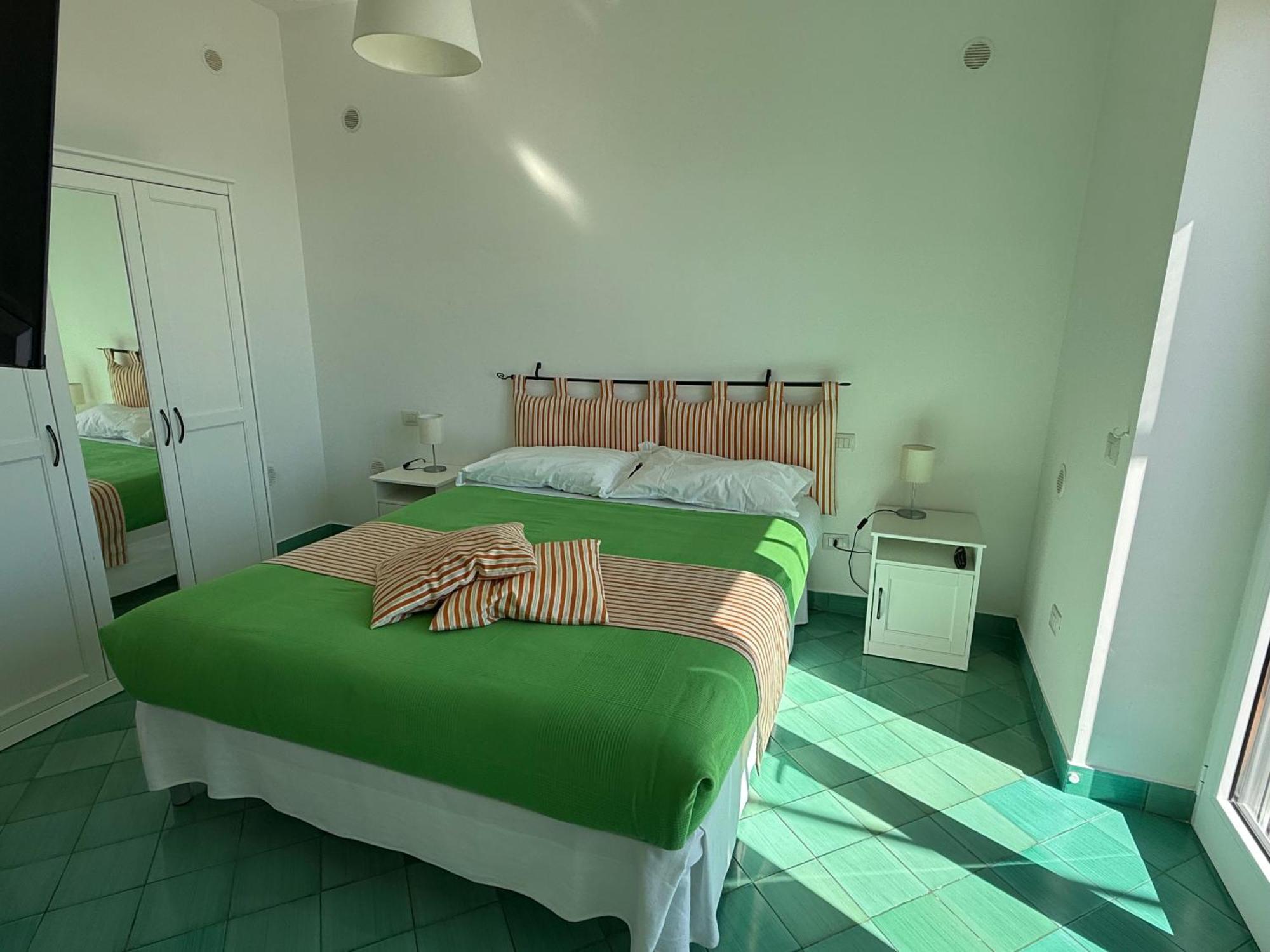 Casa Gabriella - Amalfi Coast - Free Parking - Full Sea View Villa Vietri Buitenkant foto